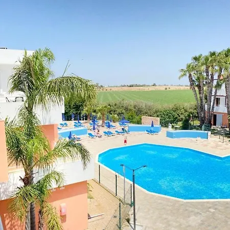 Tramonti Aparthotel Sant Isidoro (Apulia)