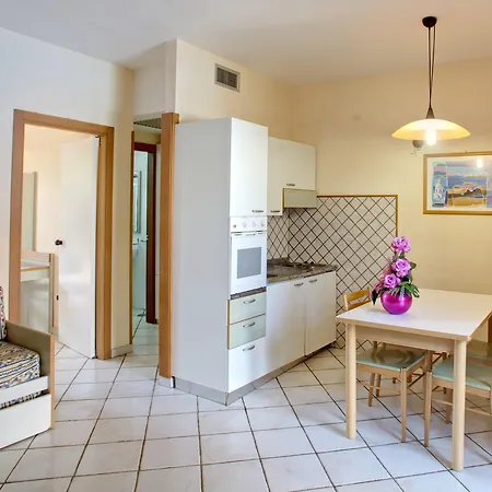 Tramonti Aparthotel 3*