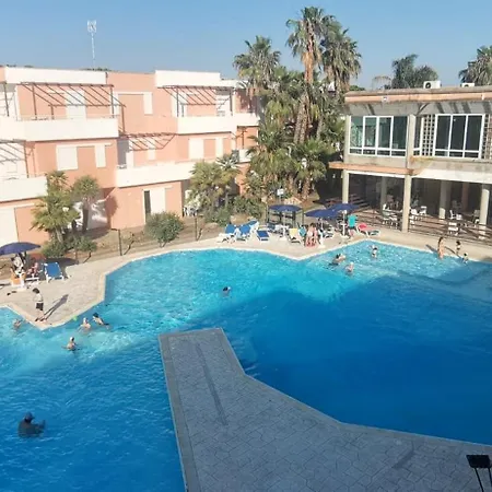 Aparthotel Tramonti 3*